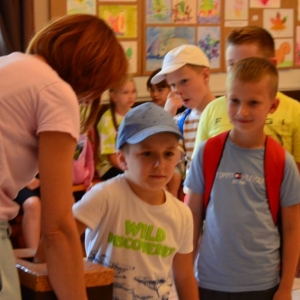 Ostatni dzień II turnusu półkolonii to dzień sportu i wspólnych zabaw przy boisku sportowym w Nakle Śl.