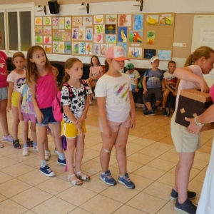 Ostatni dzień półkolonii. Dzień sportu w świerklanieckim parku oraz gier i zabaw na nowo otwartym placu zabaw