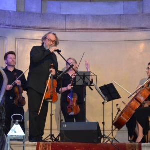 Kadr z koncertu wakacyjnego MUZYCZNE CYMESY