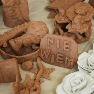Prace ceramiczne wykonane podczas warsztatów wakacyjnych