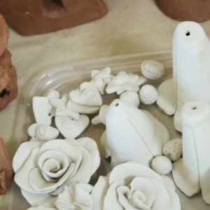 Prace ceramiczne wykonane podczas warsztatów wakacyjnych
