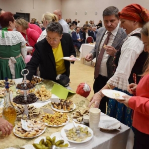 Uczestnicy konkursu Powiatowego Konkursu Potraw Regionalnych w Tąpkowicach 