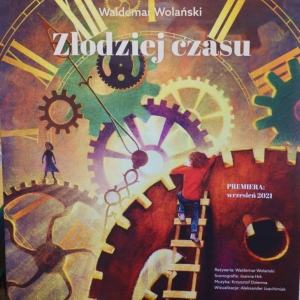 III dzień zimowiska. Wyjazd do Teatru Dzieci Zagłębia w Będzinie na przedstawienie Złodziej Czasu. Po spektaklu lekcja teatralna.