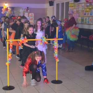 V dzień zimowiska. Bal przebierańców. Zabawa karnawałowa w GOKu.