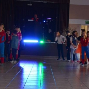 V dzień zimowiska. Bal przebierańców. Zabawa karnawałowa w GOKu.