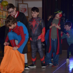 V dzień zimowiska. Bal przebierańców. Zabawa karnawałowa w GOKu.