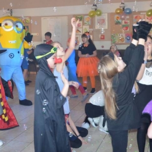 V dzień zimowiska. Bal przebierańców. Zabawa karnawałowa w GOKu.