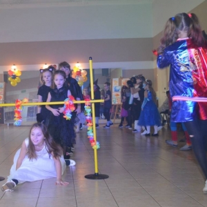 V dzień zimowiska. Bal przebierańców. Zabawa karnawałowa w GOKu.
