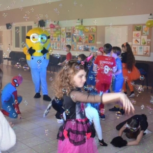 V dzień zimowiska. Bal przebierańców. Zabawa karnawałowa w GOKu.