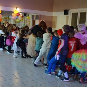 V dzień zimowiska. Bal przebierańców. Zabawa karnawałowa w GOKu.
