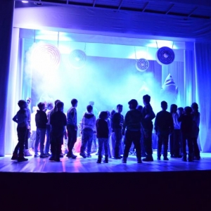 III dzień zimowiska. Wyjazd do Teatru Dzieci Zagłębia w Będzinie na przedstawienie Złodziej Czasu. Po spektaklu lekcja teatralna.