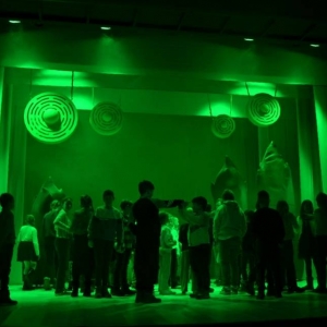 III dzień zimowiska. Wyjazd do Teatru Dzieci Zagłębia w Będzinie na przedstawienie Złodziej Czasu. Po spektaklu lekcja teatralna.