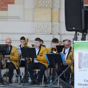 Koncert światowe przeboje na 1 maja w amfiteatrze świerklanieckiego parku 