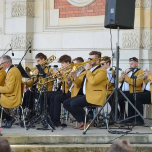 Koncert światowe przeboje na 1 maja w amfiteatrze świerklanieckiego parku 