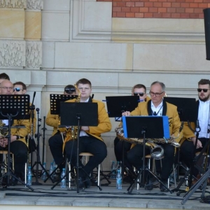 Koncert światowe przeboje na 1 maja w amfiteatrze świerklanieckiego parku 