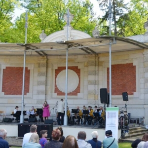 Koncert światowe przeboje na 1 maja w amfiteatrze świerklanieckiego parku 