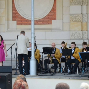 Koncert światowe przeboje na 1 maja w amfiteatrze świerklanieckiego parku 