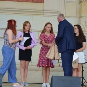 Uroczyste rozpoczęcie Finału Powiatowego Konkursu Piosenki Przyrodniczej i Ekologicznej oraz wręczenie podziękowań i nagród dla laureatów.