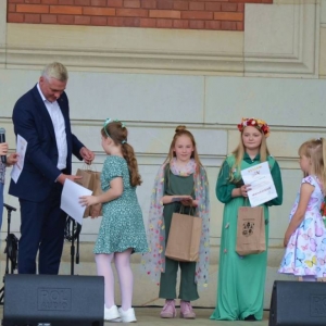 Uroczyste rozpoczęcie Finału Powiatowego Konkursu Piosenki Przyrodniczej i Ekologicznej oraz wręczenie podziękowań i nagród dla laureatów.