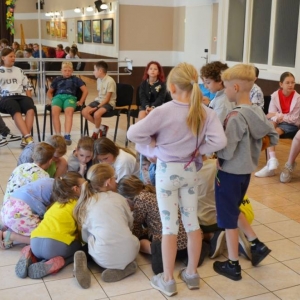 I dzień półkolonii był organizacyjny, zapoznawczy, pełen wspólnej zabawy w GOKu