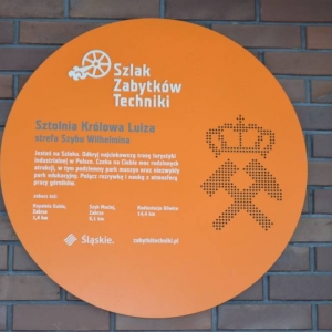 W czwartek uczestnicy półkolonii odwiedzili Sztolnię Królowa Luiza. Dowiedzieli się, jak wygląda oraz jak ciężka i niebezpieczna może być praca górnika.