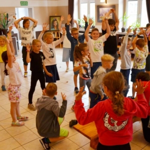 I dzień półkolonii był organizacyjny, zapoznawczy, pełen wspólnej zabawy w GOKu