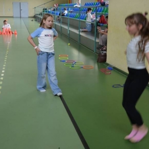 I dzień półkolonii był organizacyjny, zapoznawczy, pełen wspólnej zabawy w GOKu