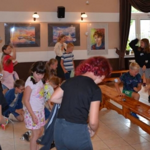 I dzień półkolonii był organizacyjny, zapoznawczy, pełen wspólnej zabawy w GOKu
