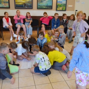 I dzień półkolonii był organizacyjny, zapoznawczy, pełen wspólnej zabawy w GOKu