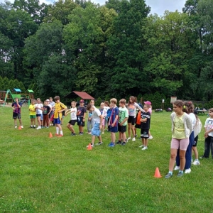 W piątek ostatniego dnia III turnusu odbył się dzień sportu i wspólnych zabaw na boisku ORZEŁ w Nakle Śląskim