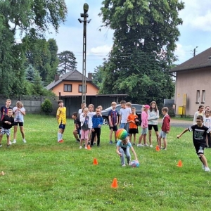 W piątek ostatniego dnia III turnusu dzieci odwiedziły nakielskich Strażaków oraz wzięły udział w zawodach sportowych na ORLE w Nakle Śląskim