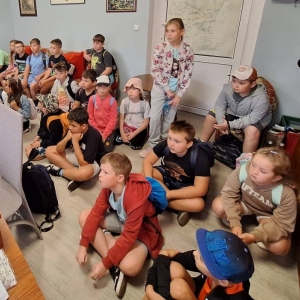 W piątek ostatniego dnia III turnusu dzieci odwiedziły nakielskich Strażaków oraz wzięły udział w zawodach sportowych na ORLE w Nakle Śląskim