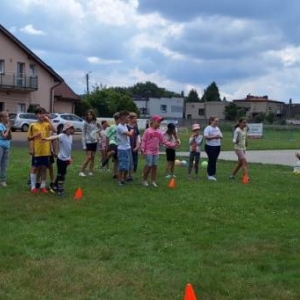 W piątek ostatniego dnia III turnusu dzieci odwiedziły nakielskich Strażaków oraz wzięły udział w zawodach sportowych na ORLE w Nakle Śląskim