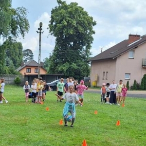 W piątek ostatniego dnia III turnusu dzieci odwiedziły nakielskich Strażaków oraz wzięły udział w zawodach sportowych na ORLE w Nakle Śląskim