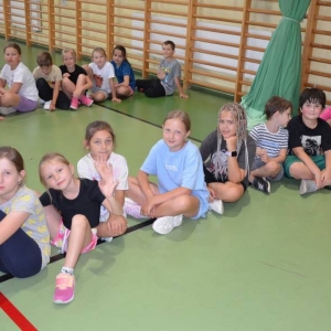 W piątek ostatniego dnia IV turnusu dzieci odwiedziły nakielskich Strażaków oraz wzięły udział w zawodach sportowych w hali sportowe w Nakle Śląskim