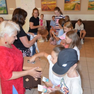 W piątek ostatniego dnia IV turnusu dzieci odwiedziły nakielskich Strażaków oraz wzięły udział w zawodach sportowych w hali sportowe w Nakle Śląskim