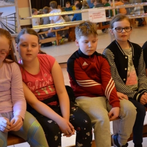 Zdjęcie przedstawia uczestników zimowiska.