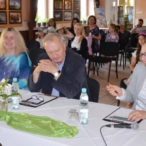 Zdjęcie przedstawia Jury oraz publiczność i uczestników konkursu