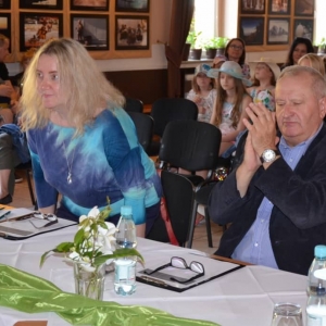 Zdjęcie przedstawia Jury oraz publiczność i uczestników konkursu