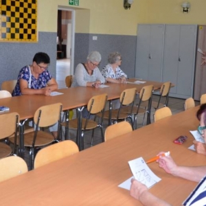 Zdjęcie przedstawia uczestników warsztatów dla Seniorów