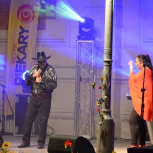 Zdjęcie przedstawia koncert zespołu Arkadia Band
